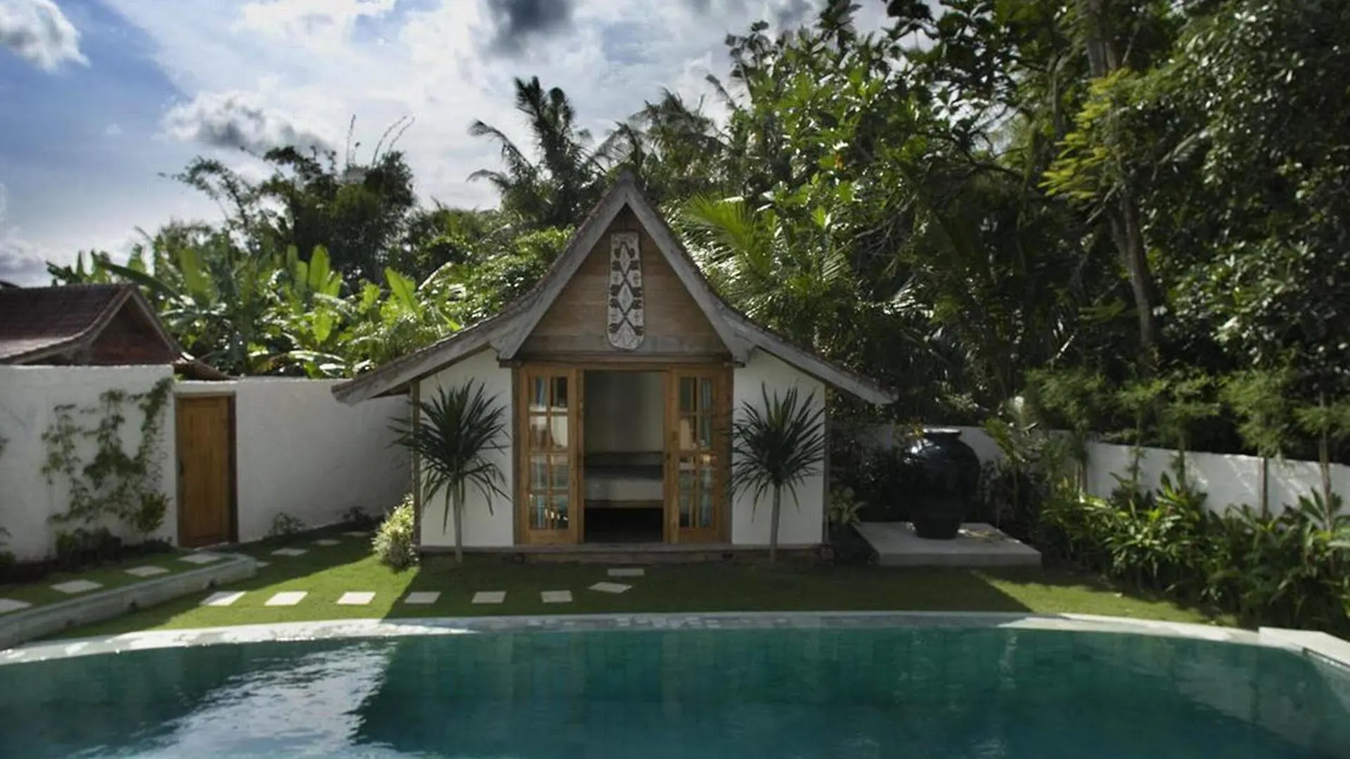 The Joglos Seminyak  0*, Seminyak (Bali) Indonesia